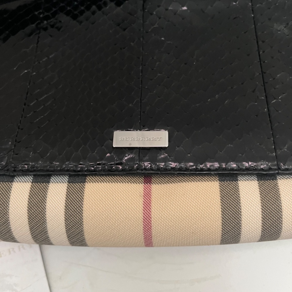 Burberry hobo - Picture 2 of 10